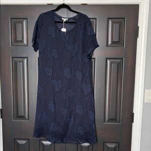 Elegant Navy Floral Midi Dress